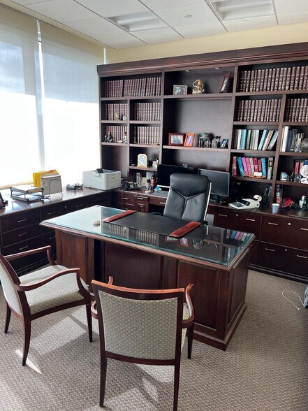 More Photos Of 20900 NE 30th Ave, Aventura Office Residential For Sale
