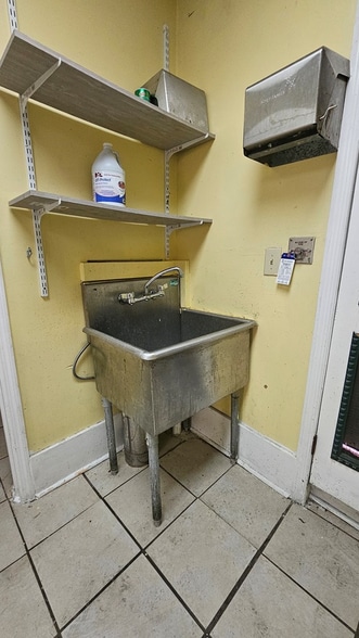 More Photos Of 2727 Cleveland St, Elloree Restaurant For Sale