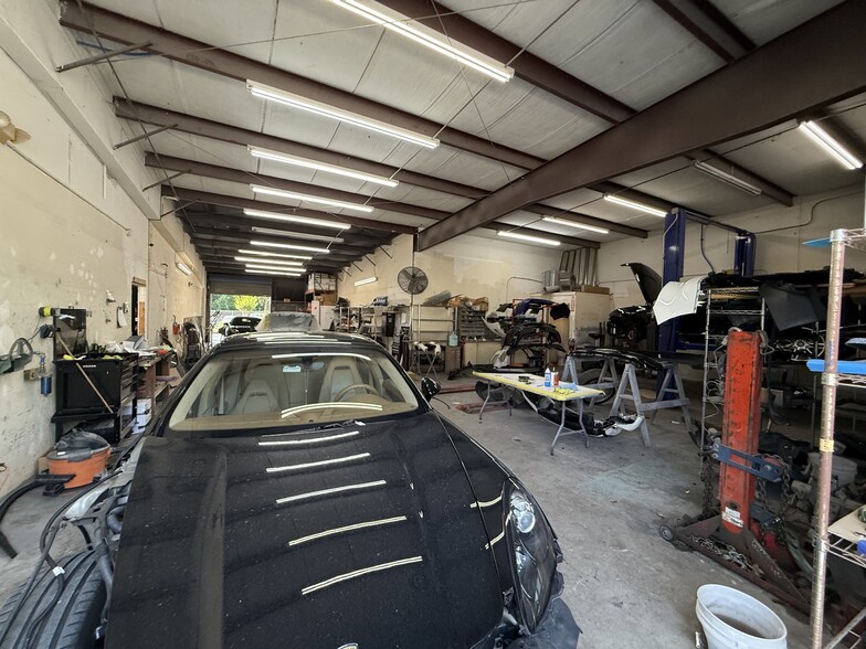 More Photos Of 5508 Benchmark Ln, Sanford Warehouse For Sale
