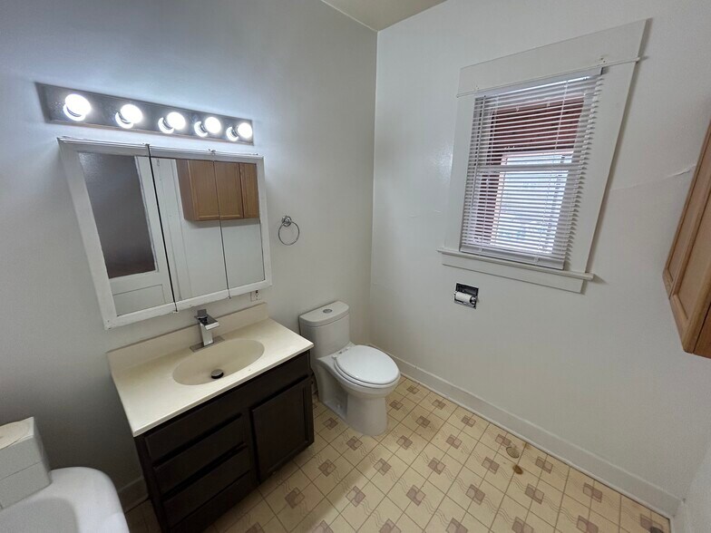 More Photos Of 1733 W 10th Ave, Spokane Apartments For Sale