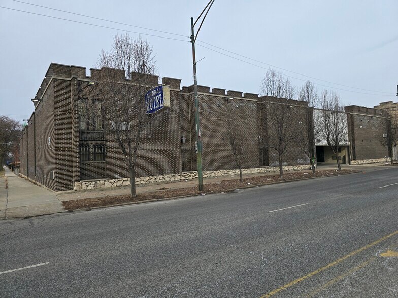 Primary Photo Of 9118 S Cottage Grove Ave, Chicago Hotel For Sale