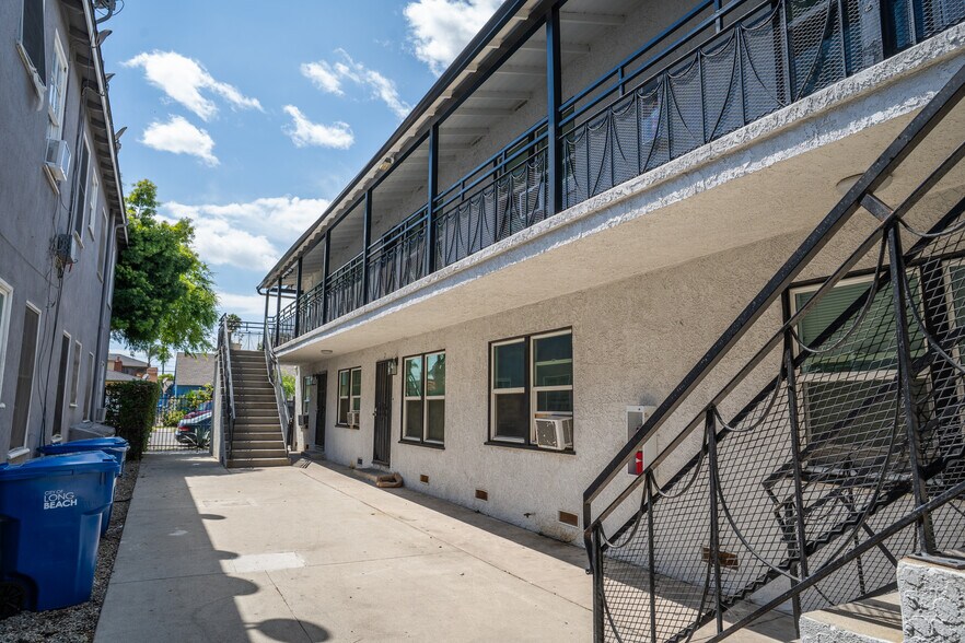 More Photos Of 1958 Pine Ave, Long Beach Apartments For Sale