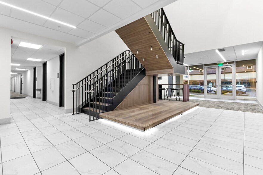 More Photos Of 101 E Carmel Dr, Carmel Office For Lease