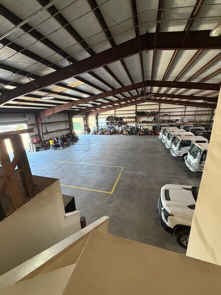 More Photos Of 12350 Taylor Rd, Houston Warehouse For Lease