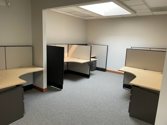 More Photos Of 28085 N Ashley Cir, Libertyville Medical For Sale