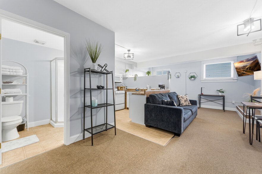 More Photos Of 160 Fayette St, Morgantown Apartments For Sale