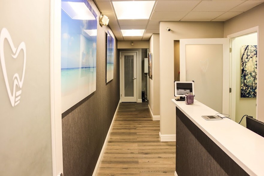 More Photos Of 17400 Irvine Blvd, Tustin Medical For Lease