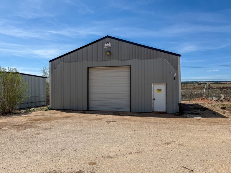 More Photos Of 2821 Plant St, Rapid City Flex For Lease