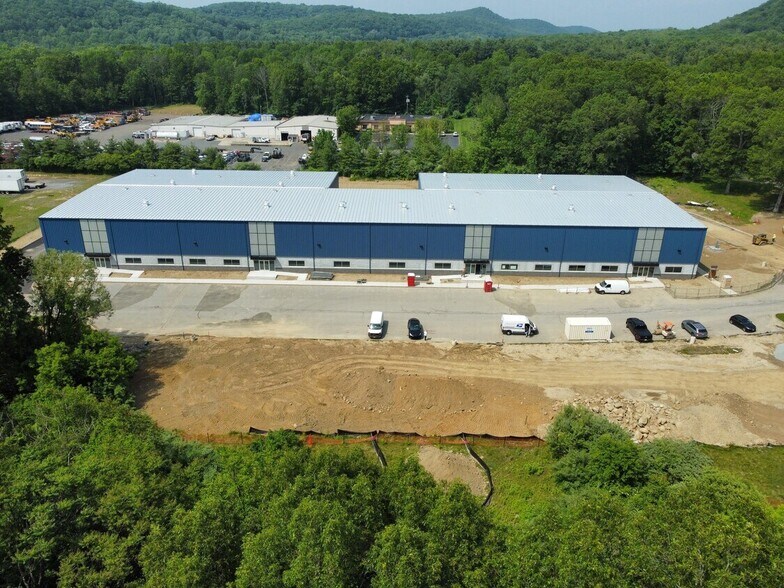 More Photos Of 999 Willow Grove St, Hackettstown Warehouse For Lease