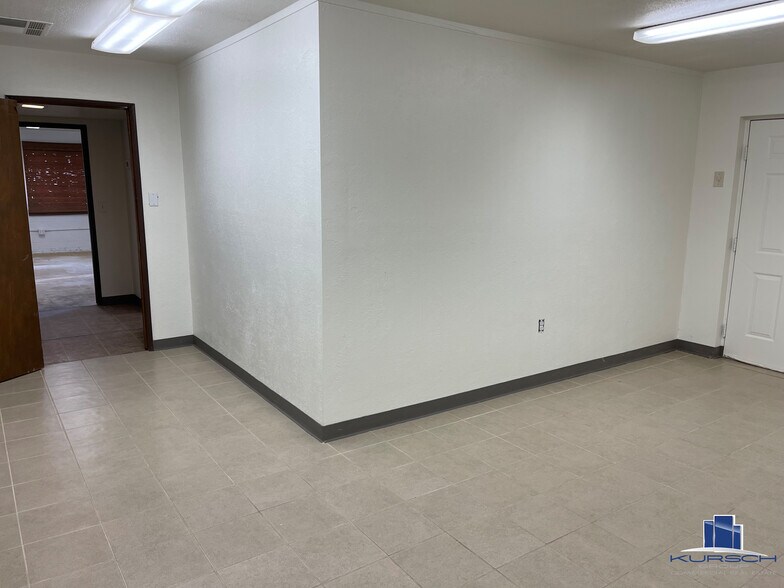 More Photos Of 550 Victor Ave, Barstow Warehouse For Lease