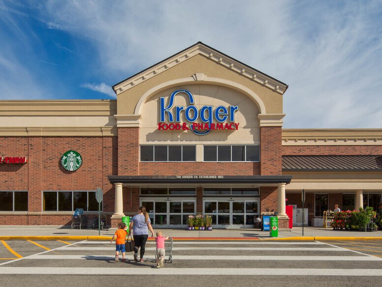 More Photos Of 5007 Victory Blvd, Yorktown General Retail For Lease