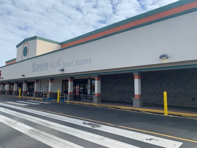 More Photos Of 425-491 S Indiana Ave, Englewood Unknown For Lease