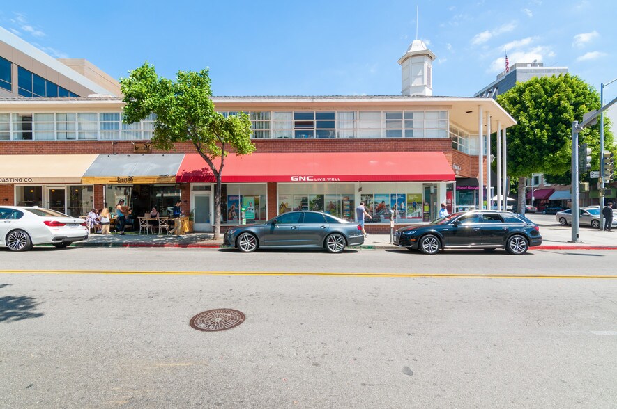 More Photos Of 195 S Beverly Dr, Beverly Hills Storefront Retail Office For Lease