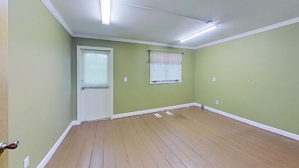 More Photos Of 615-643 E Saginaw Hwy, Grand Ledge Unknown For Lease