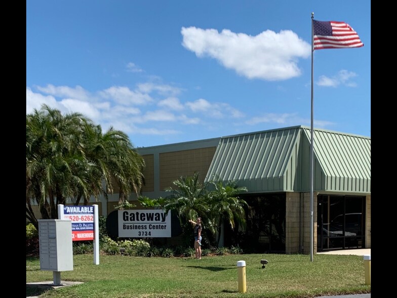 Primary Photo Of 3734 131st Ave N, Clearwater Warehouse For Lease