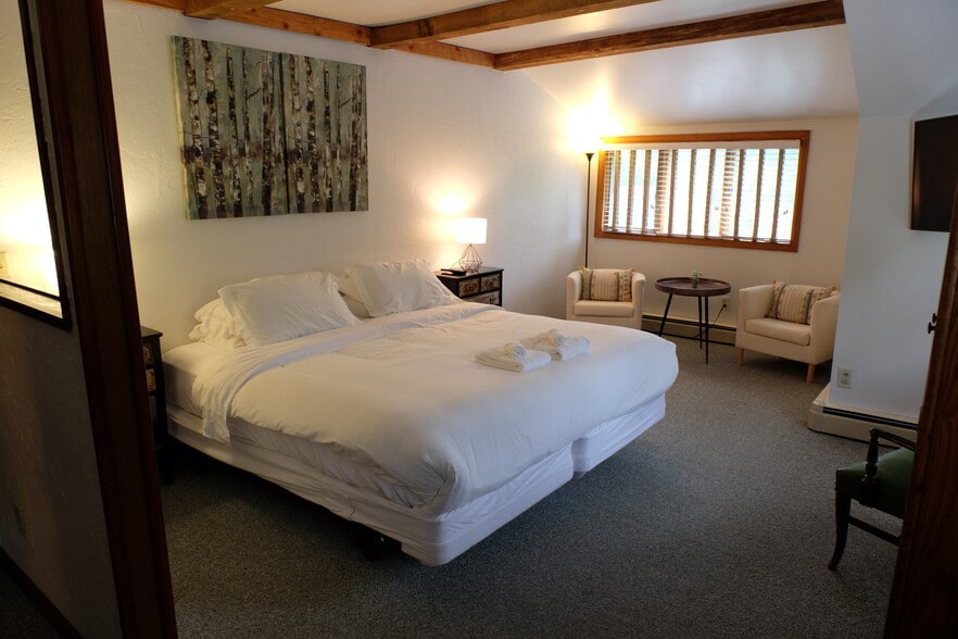 More Photos Of 5819 Main St, Tannersville Hotel For Sale