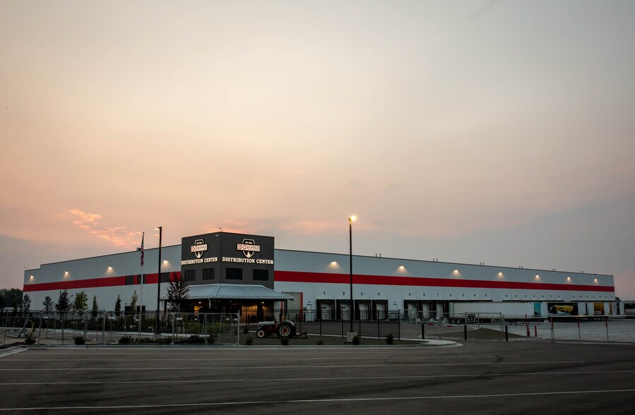 More Photos Of 805 Saddle Ave, Caldwell Storefront For Sale