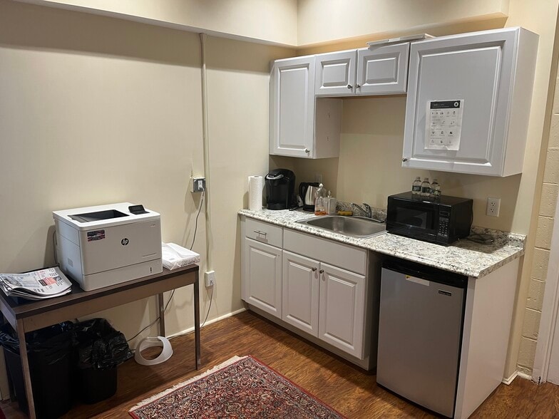 More Photos Of 65 Congress St, Salem Light Manufacturing For Lease