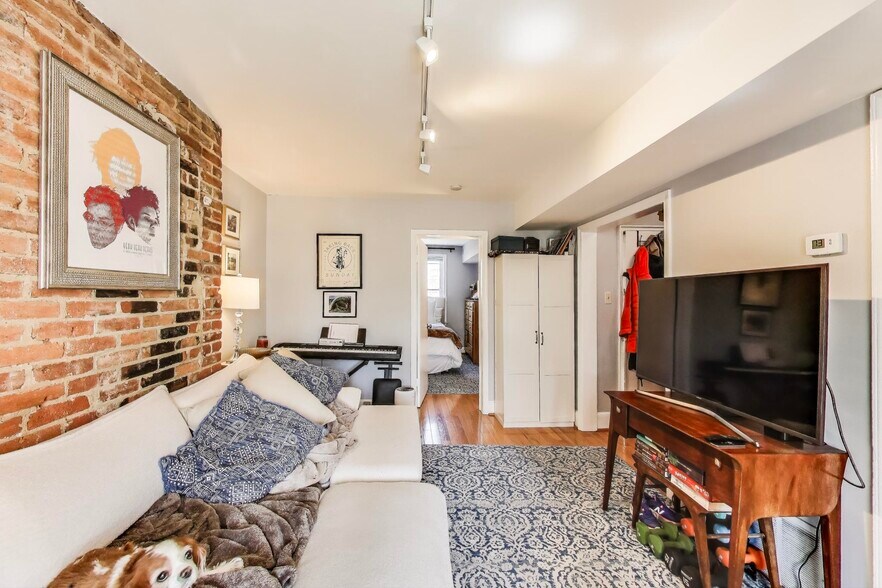 More Photos Of 1317 Corcoran St NW, Washington Apartments For Sale