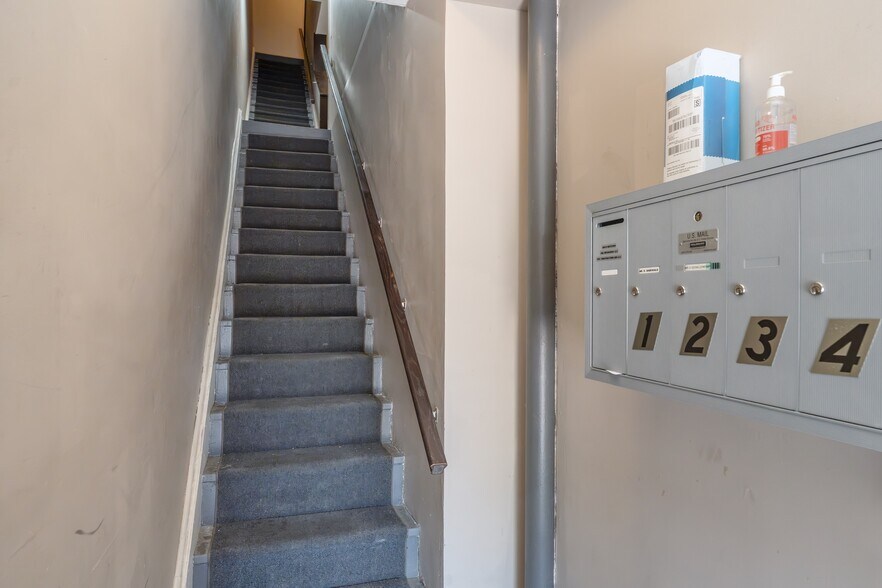 More Photos Of 666 Broadway, Kingston Storefront Retail Residential For Sale