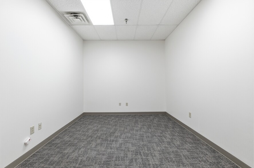 More Photos Of 104-176 Cude Ln, Madison Medical For Lease