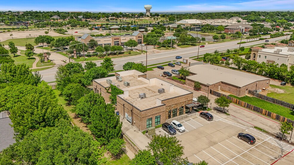 More Photos Of 445 W Southlake Blvd, Southlake Freestanding For Sale