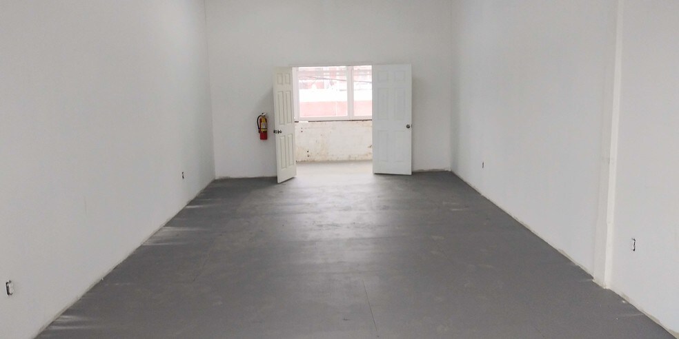 More Photos Of 60 Dickerson St, Newark Light Manufacturing For Lease