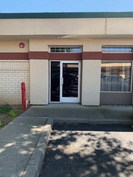 More Photos Of 2020 Peabody Rd, Vacaville Office For Lease