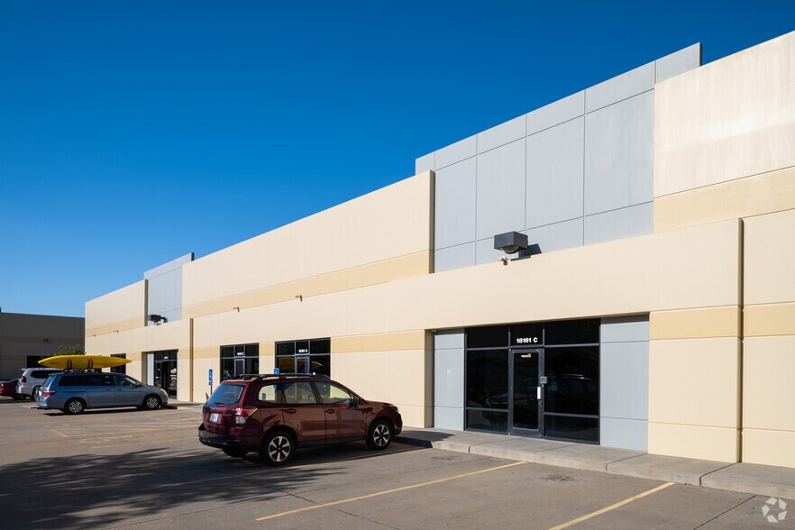 More Photos Of 18167 Edison Ave, Chesterfield Unknown For Lease