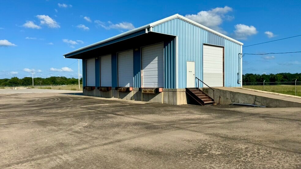More Photos Of 230 Boyle Rd, Kiowa Service For Sale