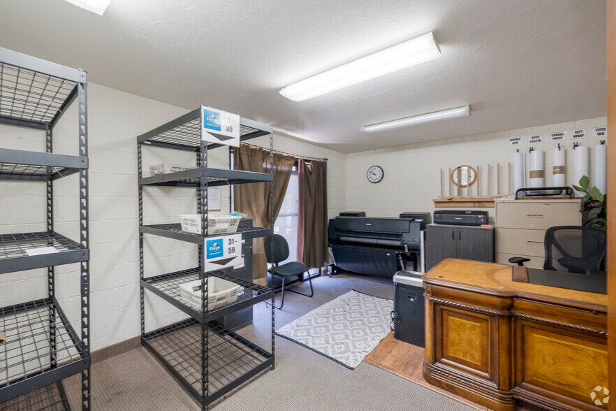 More Photos Of 2410 E Route 66, Flagstaff General Retail For Sale