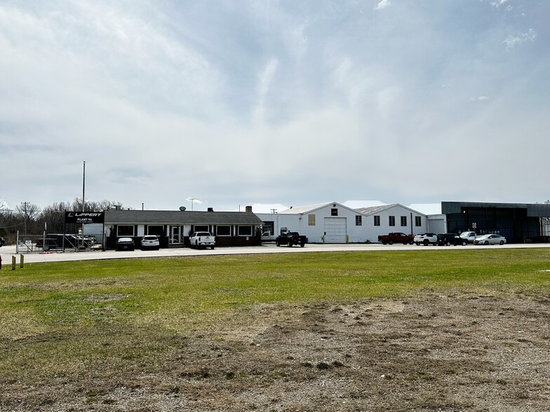 Primary Photo Of 1100 Pearl St, Chesaning Warehouse For Lease