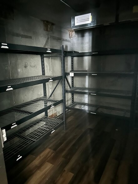 More Photos Of 204 W 2nd St, Edmond Freestanding For Sale