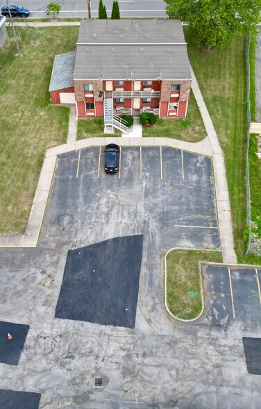 More Photos Of 4822 Hyde Park Blvd, Niagara Falls Apartments For Sale