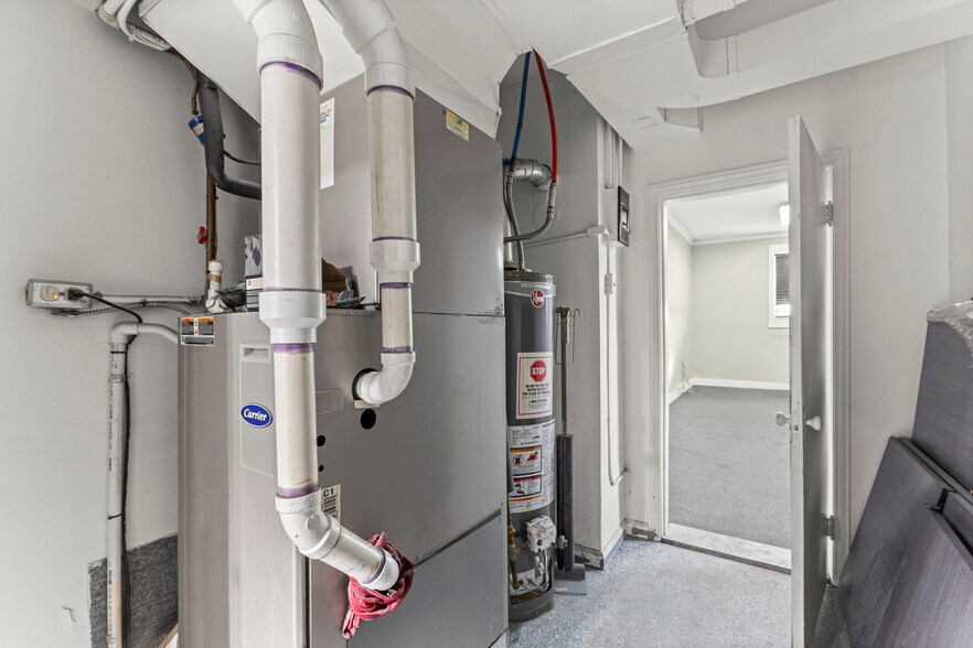 More Photos Of 5420 Oakman Blvd, Dearborn Warehouse For Sale