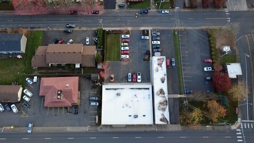 More Photos Of 407 W Main St, Battle Ground Freestanding For Lease