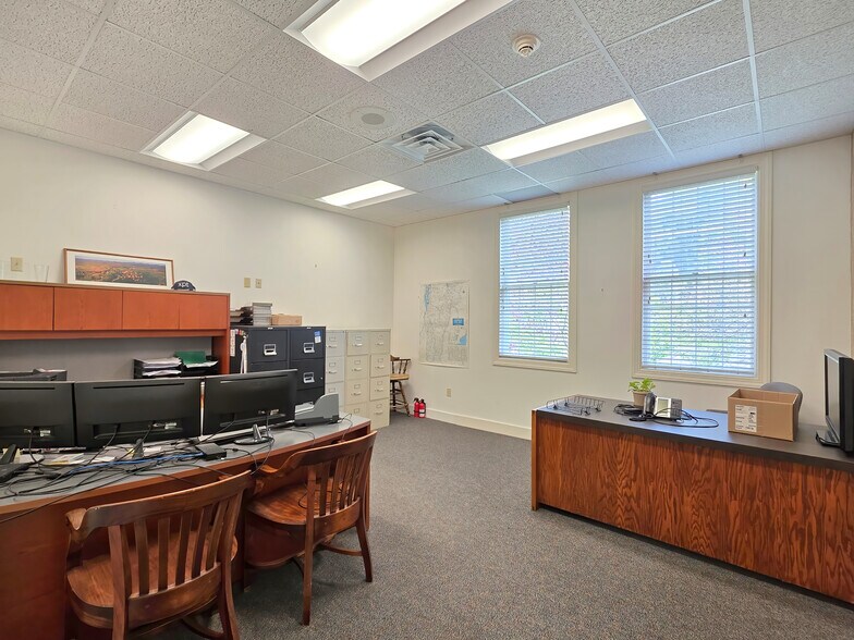 More Photos Of 338 E Montpelier Rd, Barre Town Office For Sale