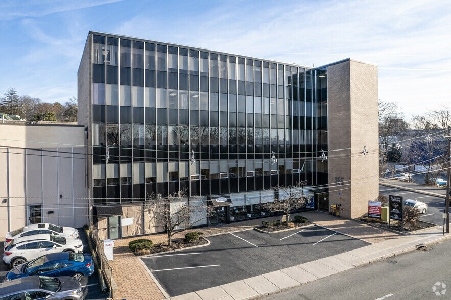 Primary Photo Of 155 N Dean St, Englewood Office For Lease