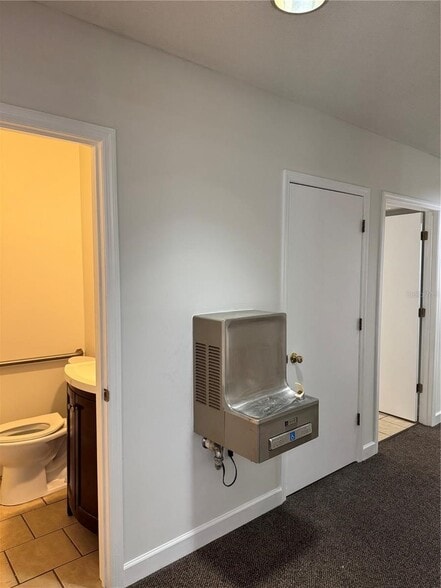 More Photos Of 17 NW 33rd Ct, Gainesville Office For Lease