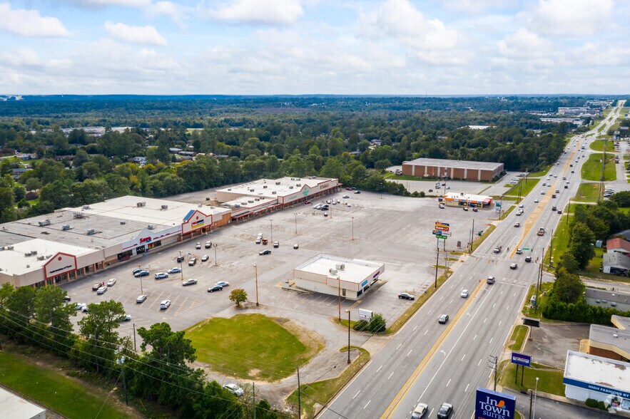 More Photos Of 1576 Eisenhower Pky, Macon-Bibb Unknown For Lease