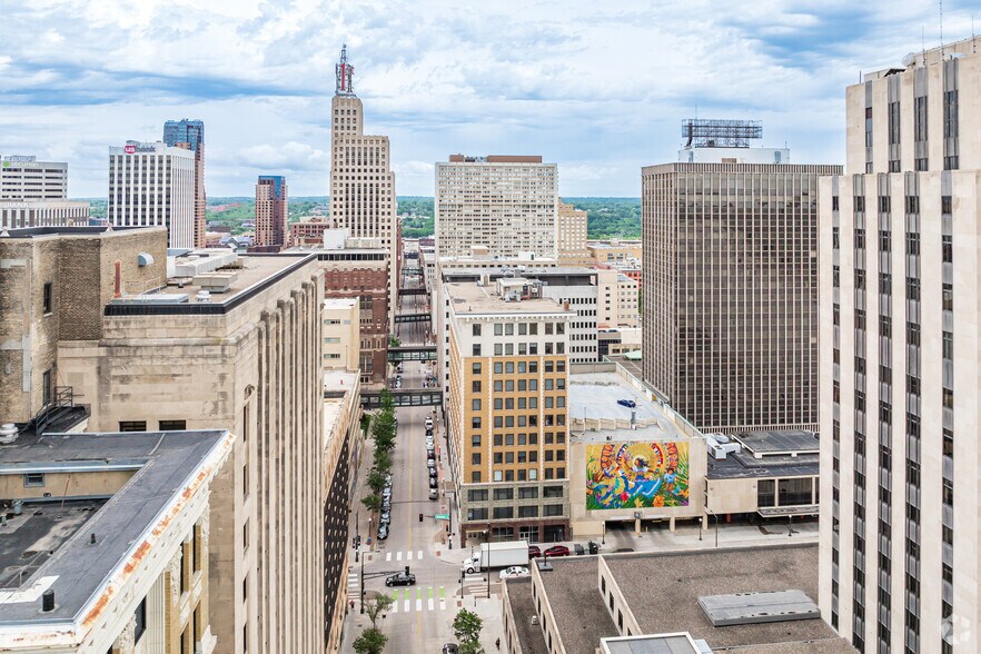 More Photos Of 10 4th St E, Saint Paul Apartments For Lease