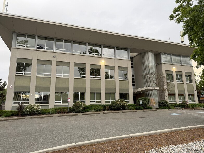 More Photos Of 6351 197th St, Langley Medical For Sale