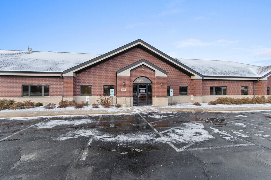 More Photos Of 1201 Enterprise Dr, De Pere Office For Lease