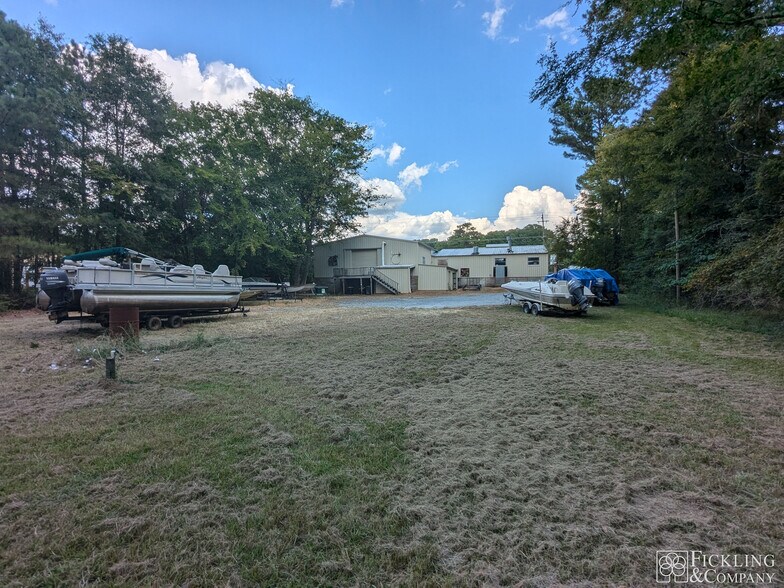 More Photos Of 3016 N Columbia St, Milledgeville Freestanding For Lease