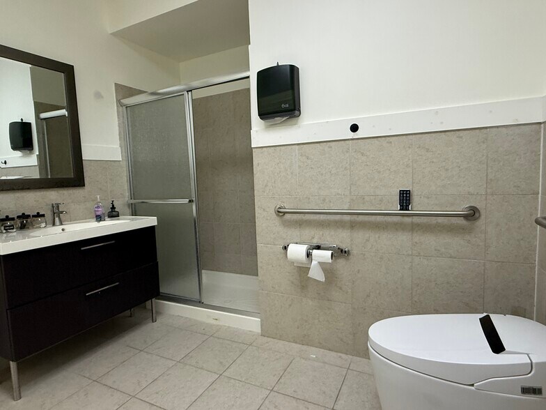 More Photos Of 9889 Bellaire Blvd, Houston General Retail For Sale