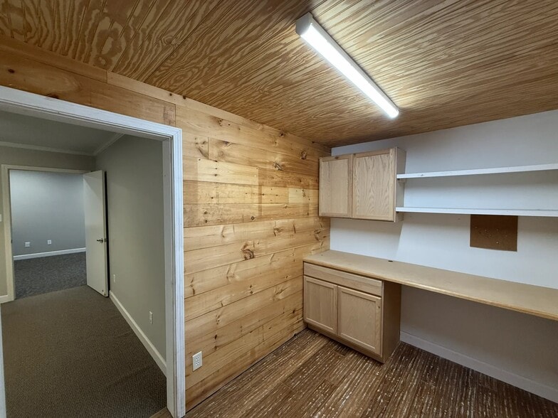 More Photos Of 93 Miller Dr, Jackson Warehouse For Sale