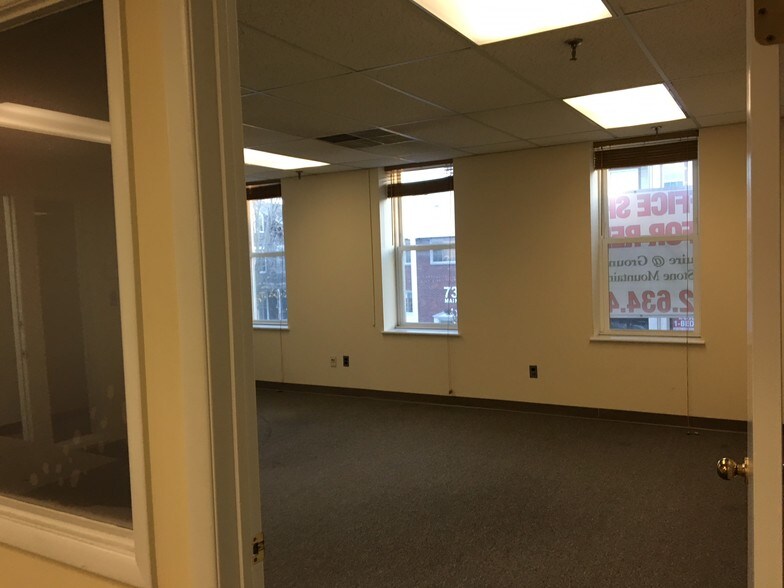 More Photos Of 74 Main St, Woodbridge Storefront Retail Office For Lease