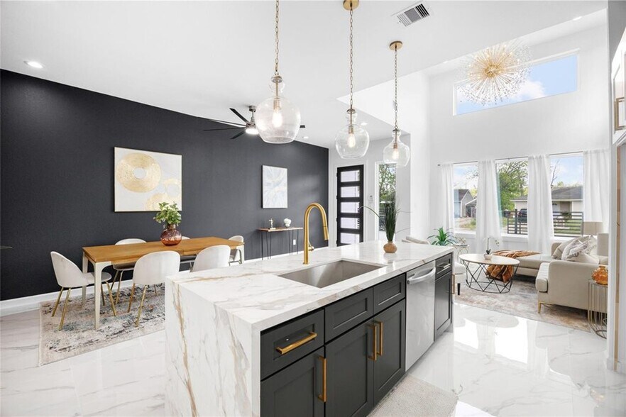 More Photos Of 6314 Crest st, Houston Multifamily For Sale