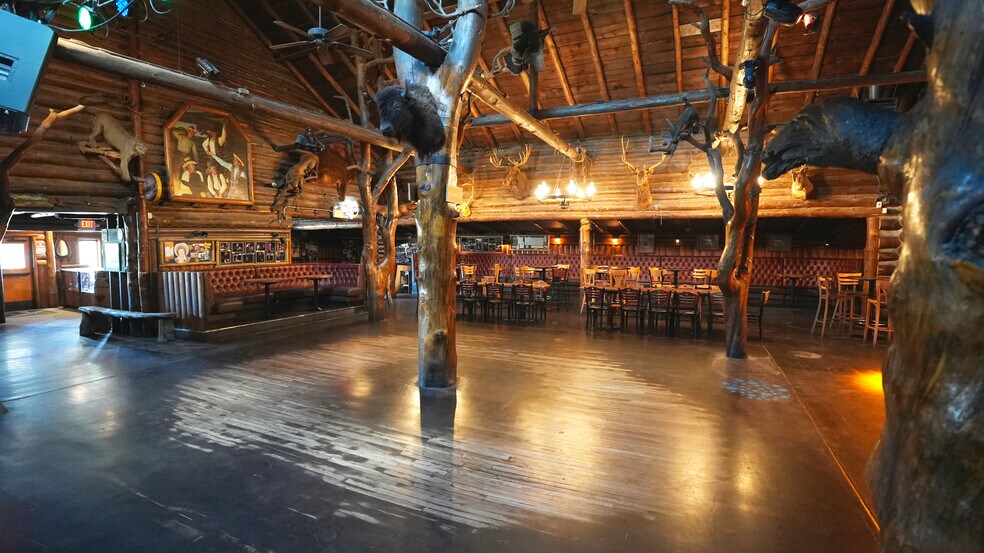 More Photos Of 3404 E Route 66, Flagstaff Freestanding For Sale