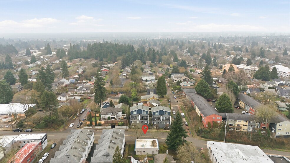 More Photos Of 3004 SE 50th Ave, Portland Office For Sale